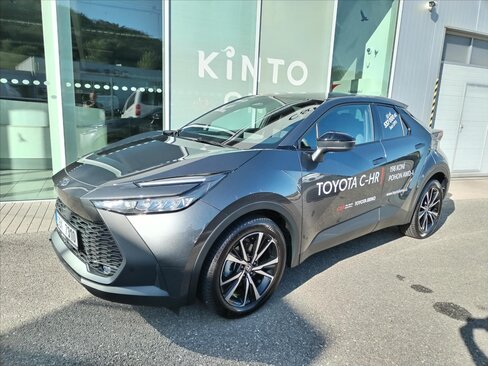 Toyota C-HR SUV 0,0 103 kw