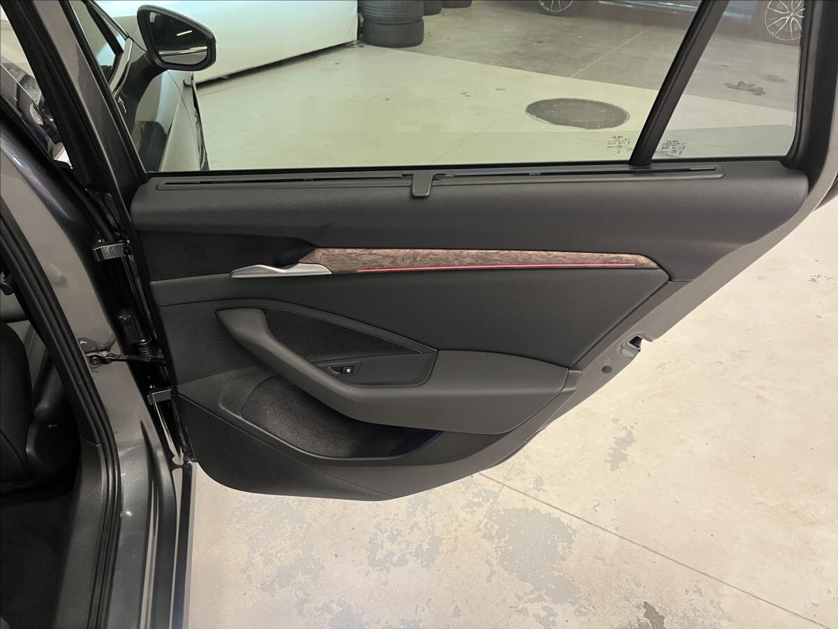 Škoda Superb Kombi 2,0 l 110 kw