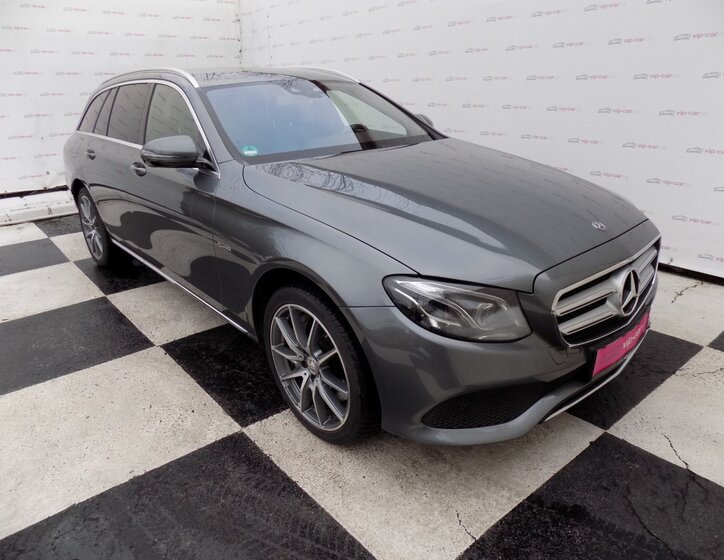 Mercedes-Benz Třídy E 5