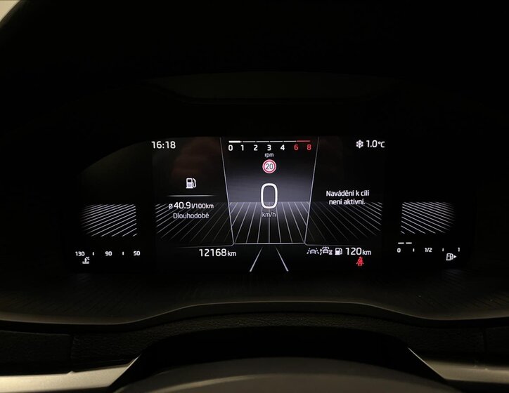 Škoda Karoq SUV 1,5 l 110 kw