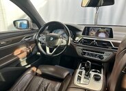 BMW Řada 7 26