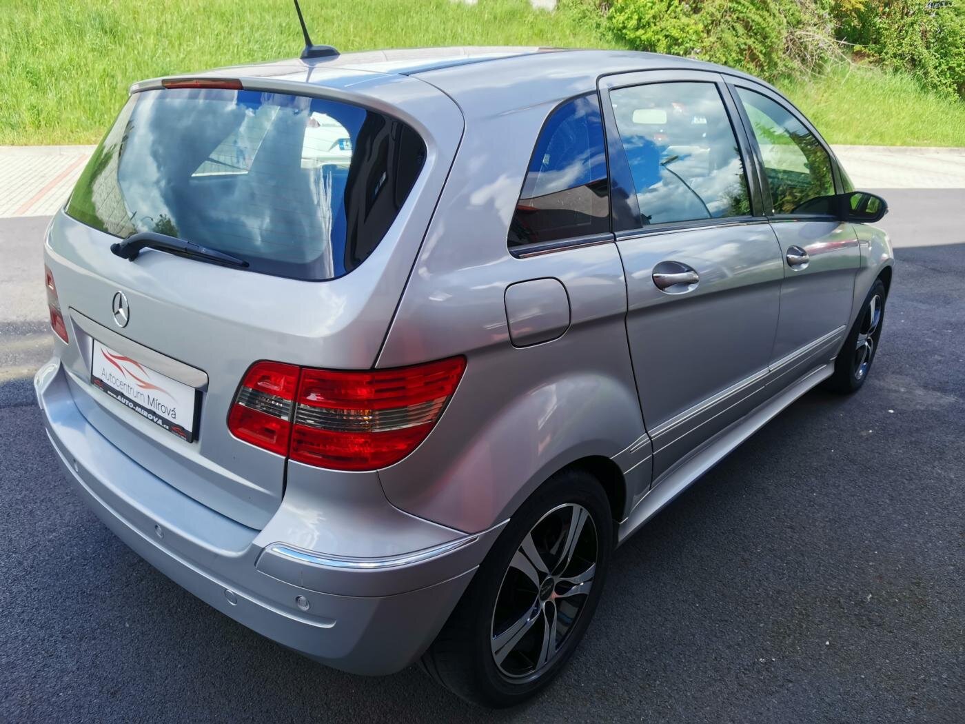 Mercedes-Benz Třídy B Hatchback 2,0 l 80 kw