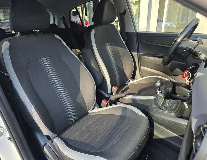 Hyundai i10 Hatchback 1,2 l 61 kw