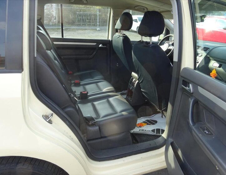 Volkswagen Touran Kombi 1,6 l 77 kw