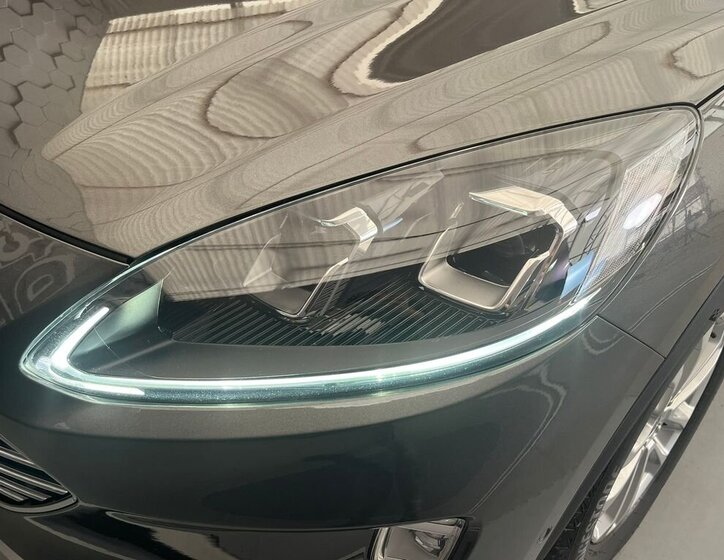 Ford Kuga SUV / Terénní 2,5 l 140 kw