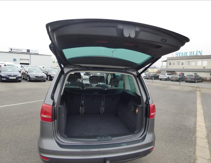 Volkswagen Sharan Kombi 2,0 l 125 kw
