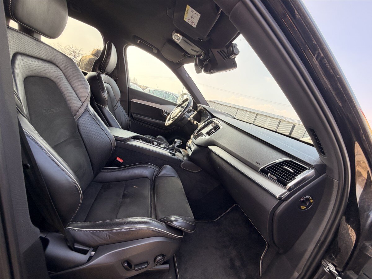 Volvo XC90 SUV / Terénní 2,0 l 173 kw