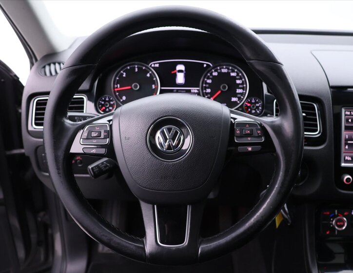 Volkswagen Touareg SUV / Terénní 3,0 l 176 kw