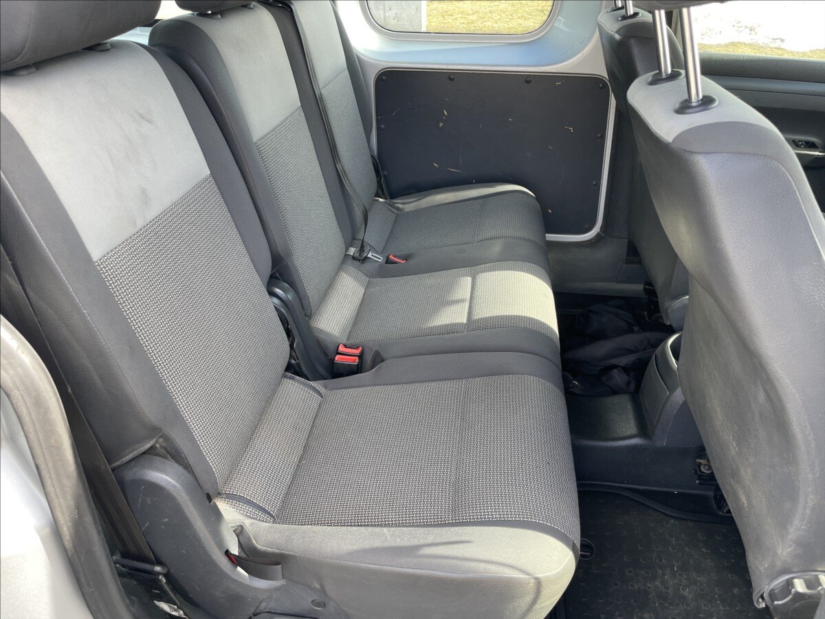 Volkswagen Caddy Kombi 1,6 l 75 kw