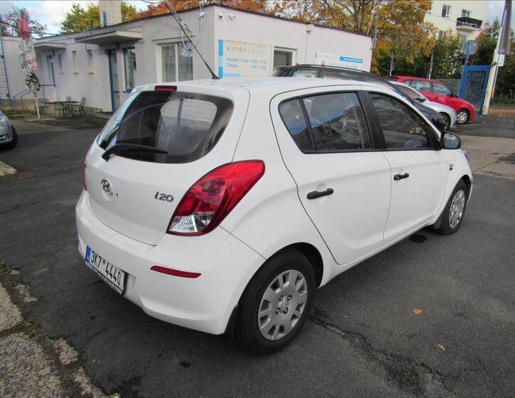 Hyundai i20 6
