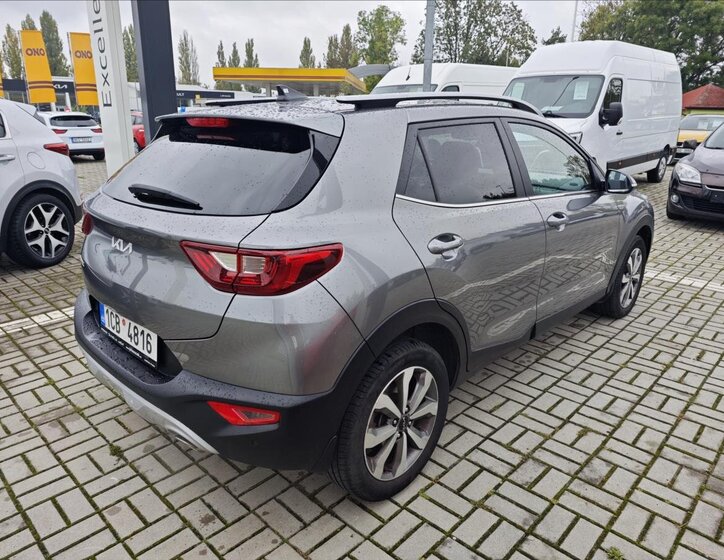 KIA Stonic SUV 1,2 l 62 kw