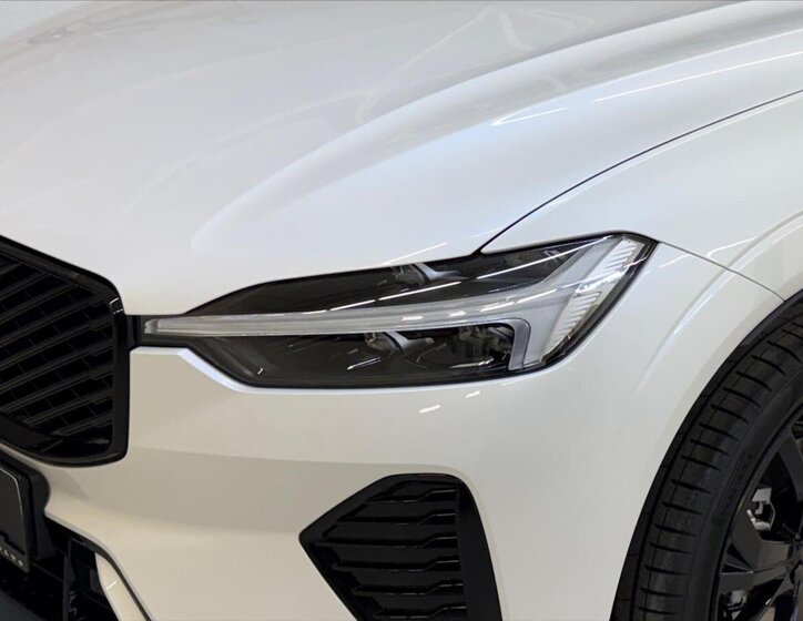 Volvo XC60 SUV / Terénní 2,0 l 184 kw