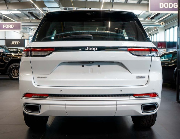 Jeep Grand Cherokee 4