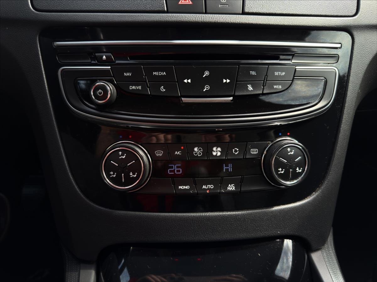 Peugeot 508 Sedan / Limuzína 2,0 l 120 kw