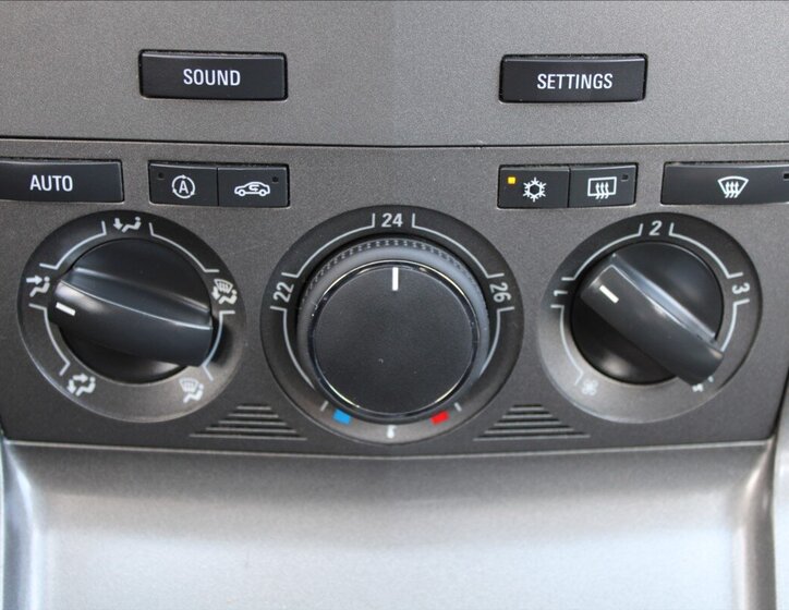 Opel Antara SUV / Terénní 2,0 l 110 kw