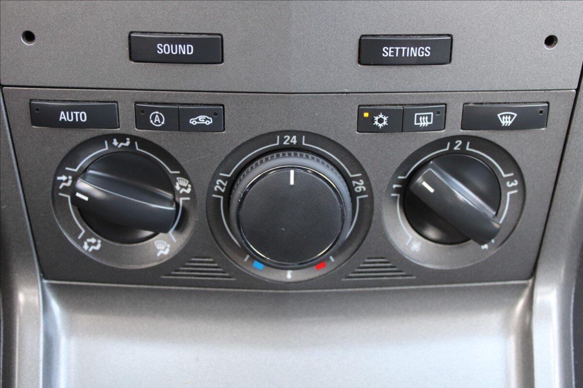 Opel Antara SUV / Terénní 2,0 l 110 kw