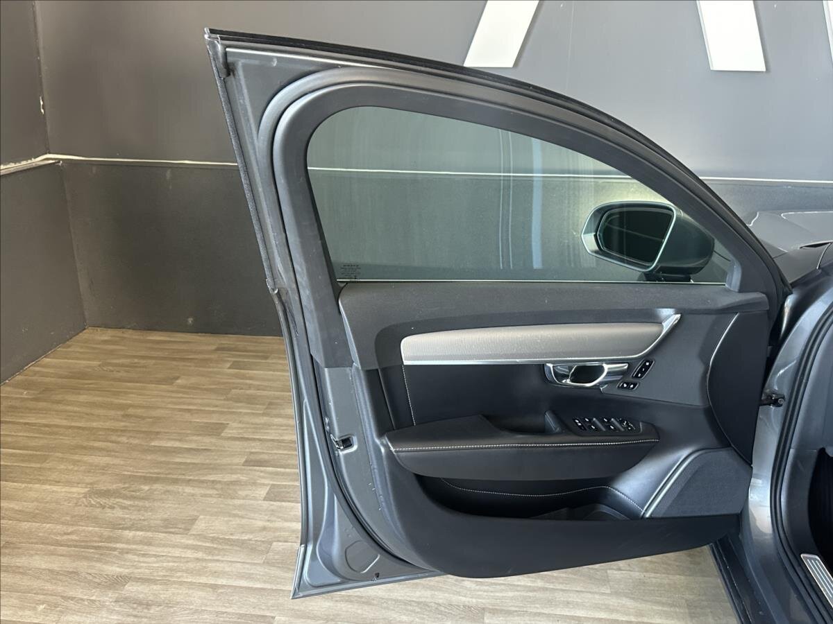 Volvo V90 Kombi 2,0 l 140 kw