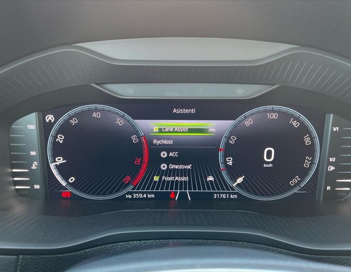 Škoda Karoq SUV / Terénní 1,5 l 110 kw