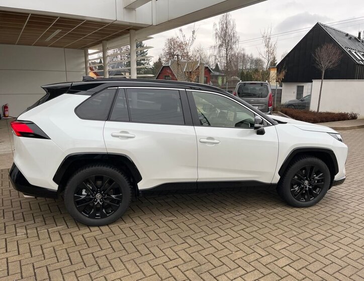 Toyota RAV4 7