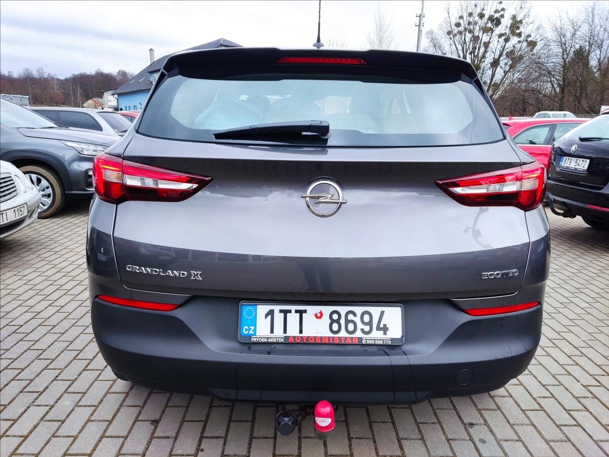Opel Grandland X SUV / Terénní 1,2 l 96 kw