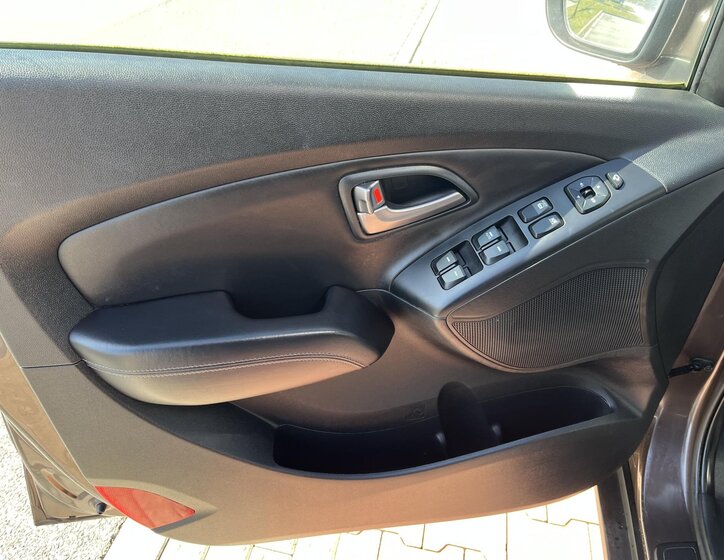 Hyundai ix35 SUV / Terénní 1,6 l 99 kw