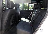 Land Rover Defender 24