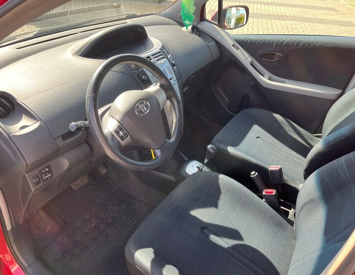 Toyota Yaris Hatchback 1,3 l 64 kw