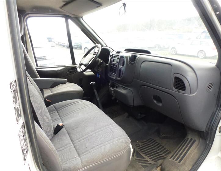 Ford Transit 19