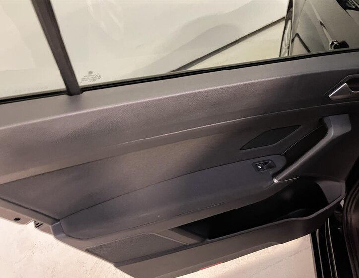 Volkswagen Touran MPV 1,6 l 81 kw