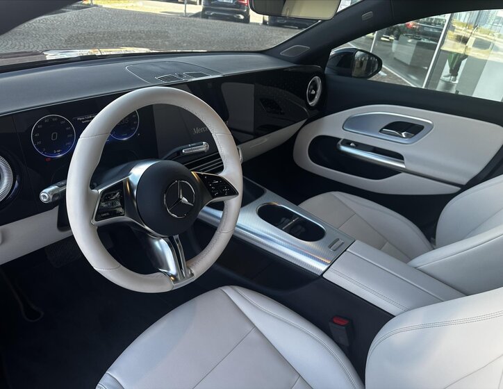 Mercedes-Benz CLA Sedan / Limuzína 0,0 200 kw