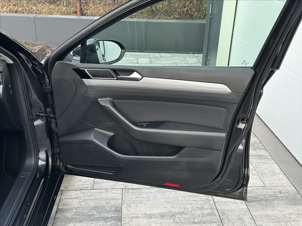 Volkswagen Passat Kombi 1,5 l 110 kw