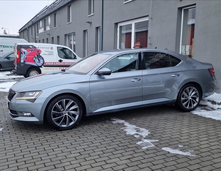 Škoda Superb Liftback 2,0 l 140 kw