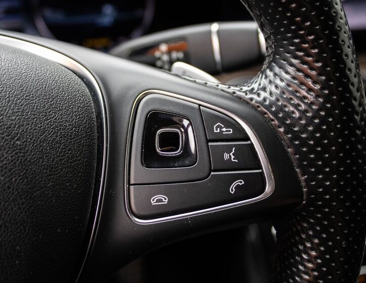 Mercedes-Benz Třídy E 33