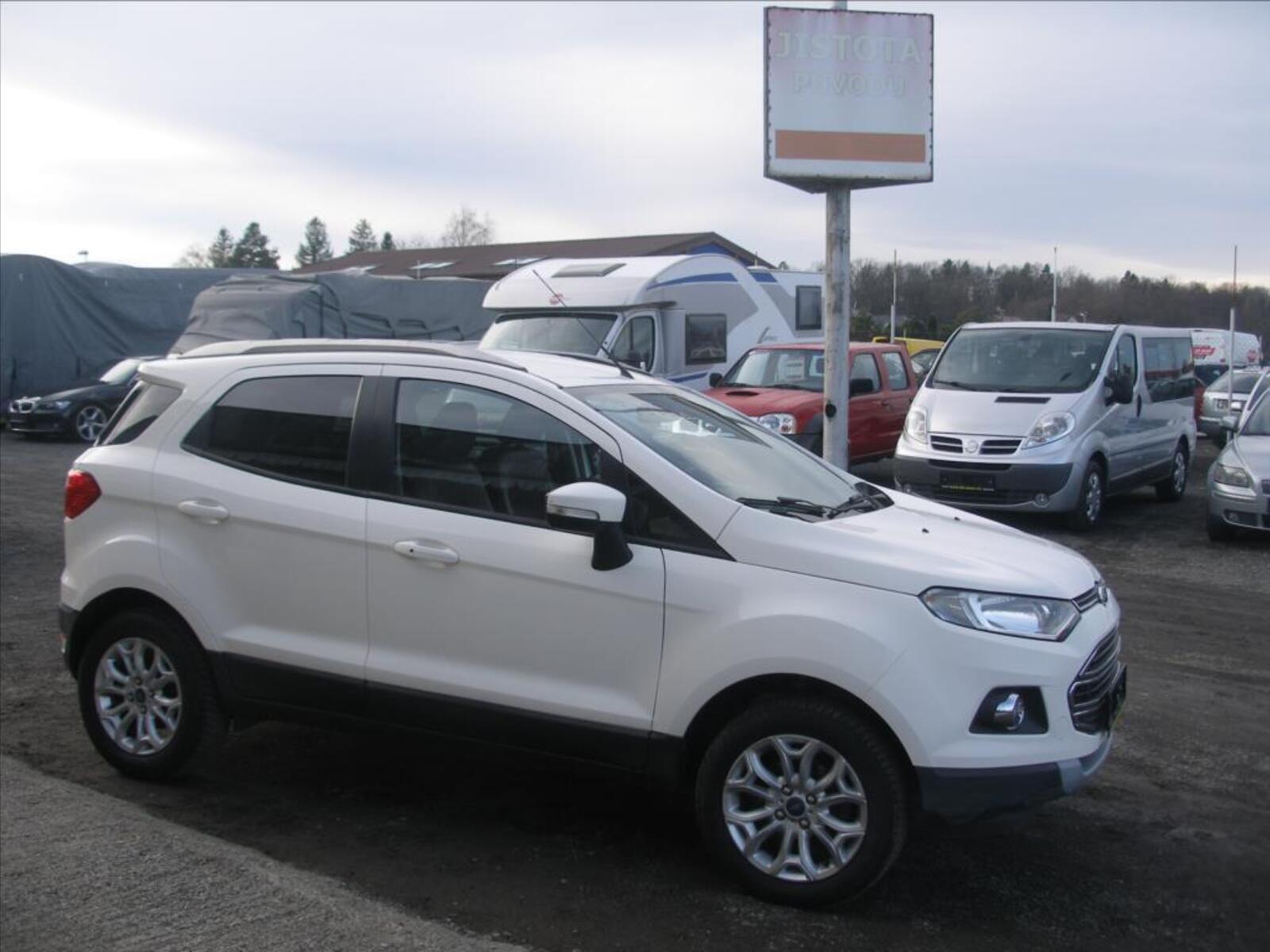 Ford EcoSport 4