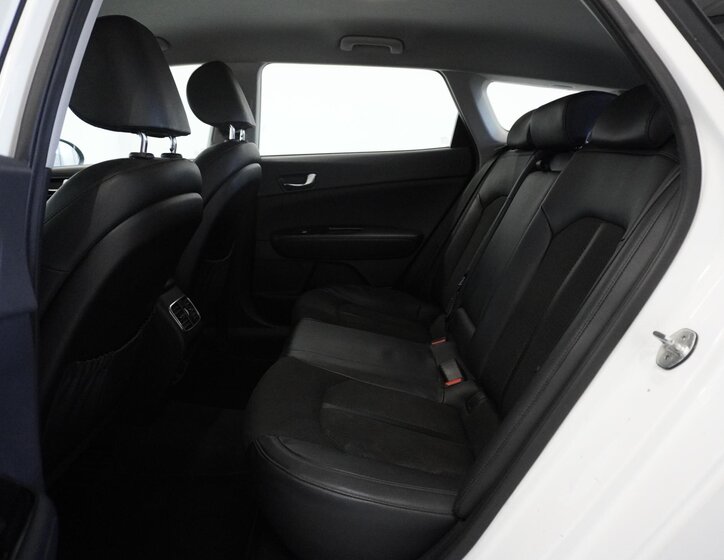 KIA Optima Kombi 2,0 l 151 kw