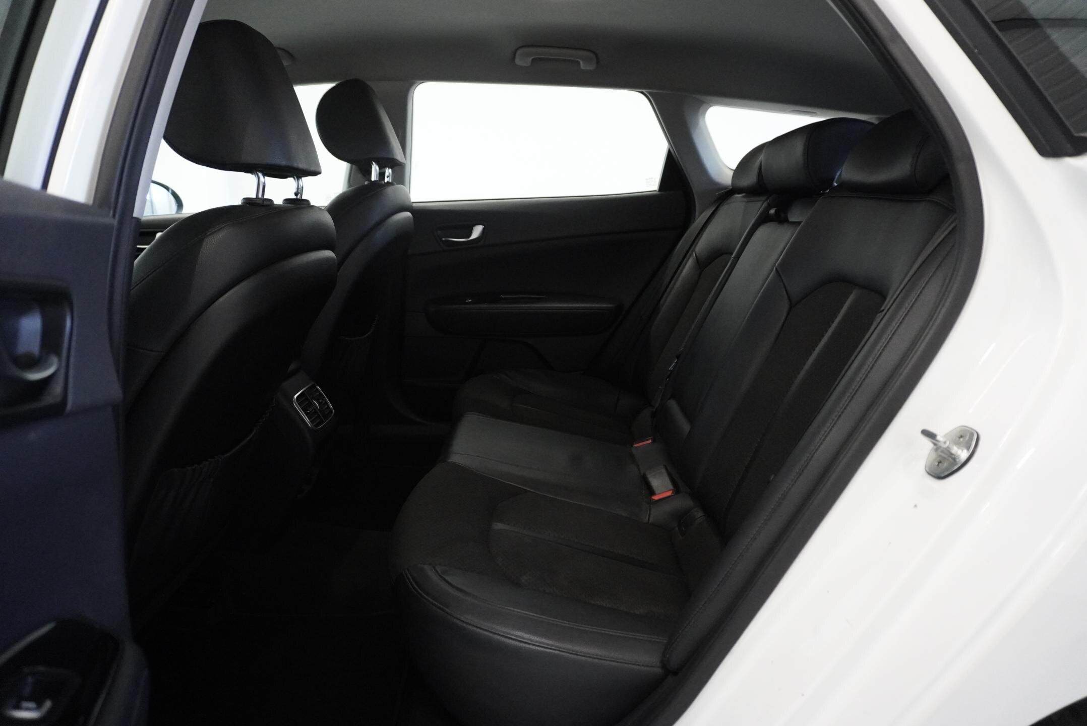 KIA Optima Kombi 2,0 l 151 kw