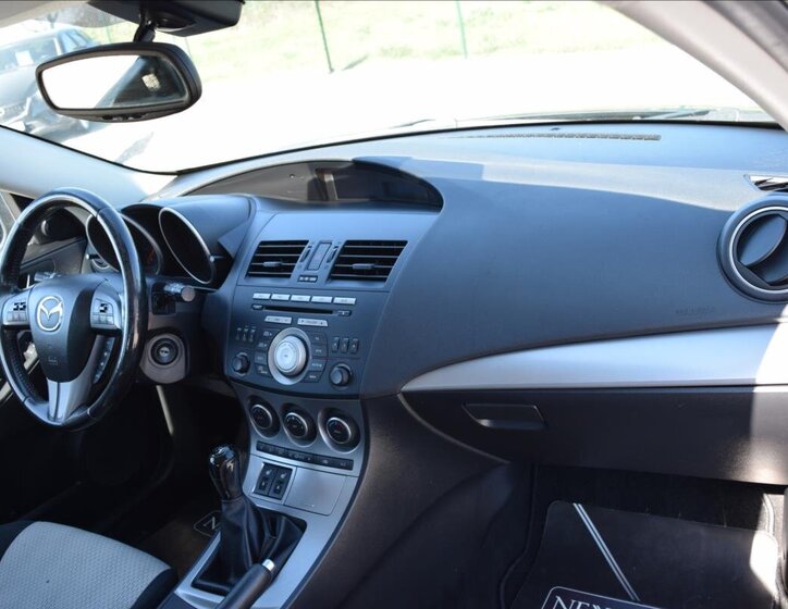 Mazda 3 Hatchback 1,6 l 77 kw