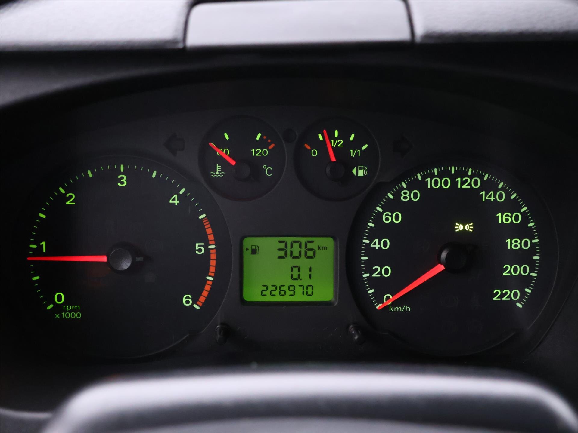 Ford Transit Kombi 2,2 l 63 kw