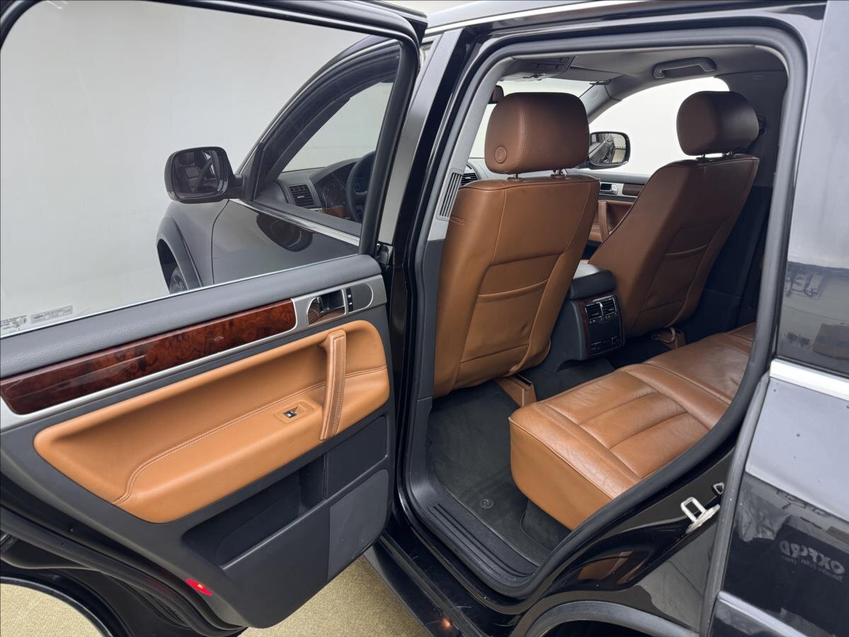 Volkswagen Touareg SUV / Terénní 3,0 l 165 kw