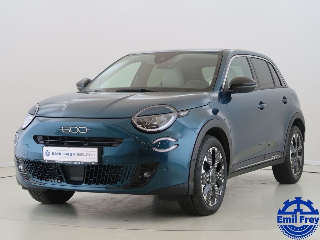 Fiat 600 SUV / Terénní 1,2 l 100 kw