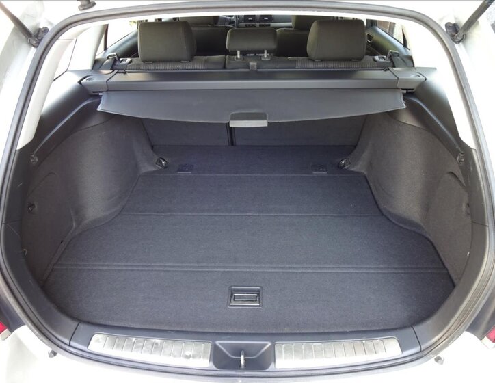 Toyota Avensis Kombi 2,0 l 93 kw