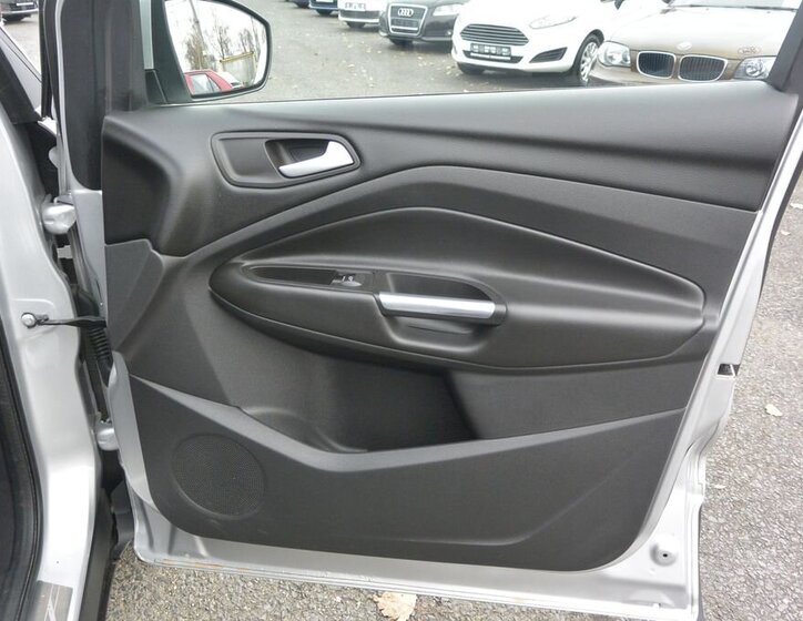 Ford Kuga SUV 2,0 l 110 kw