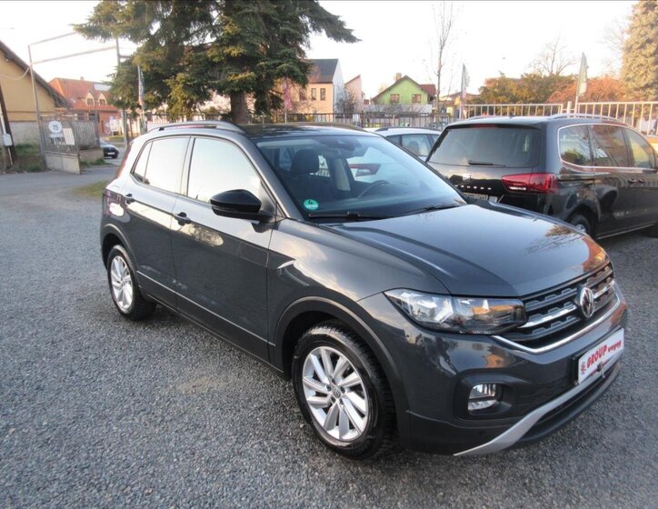 Volkswagen T-Cross SUV / Terénní 999,0 70 kw