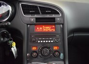 Peugeot 5008 MPV 1,6 l 88 kw