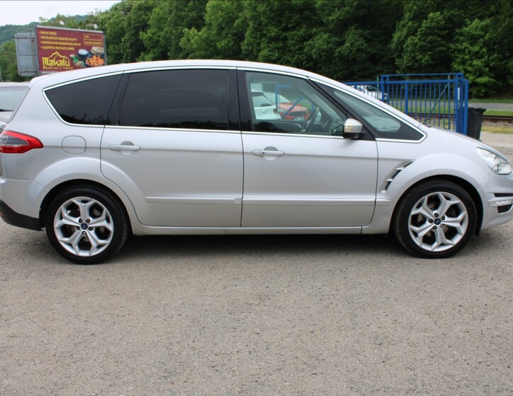 Ford S-MAX 4
