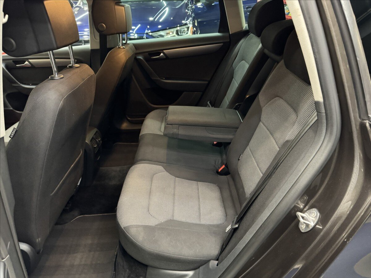 Volkswagen Passat Kombi 2,0 l 103 kw