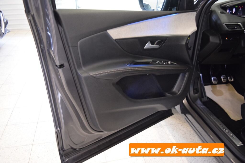 Peugeot 5008 MPV 1,5 l 96 kw