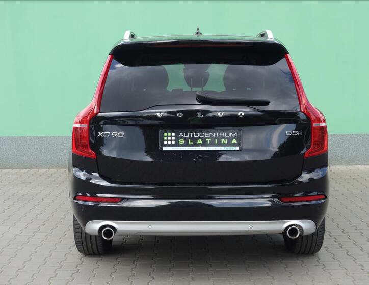 Volvo XC90 13