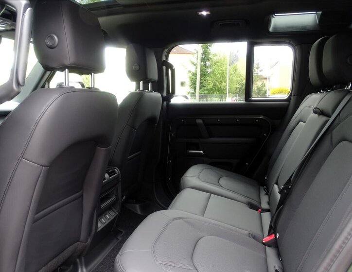 Land Rover Defender SUV / Terénní 3,0 l 183 kw
