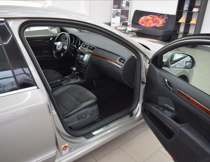 Škoda Superb 15